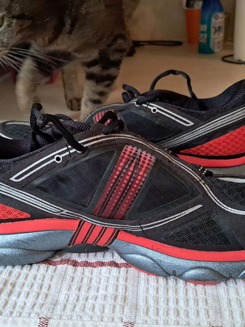 Brooks PureFlow 3 Mens Running Shoes Size 9.5 Black Red Minimalist 1101621D569